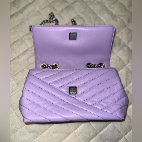 Tory Burch Small Kira Chevron Quilted Bag in Lavender Cloud💜 - Picture 7 of 15
